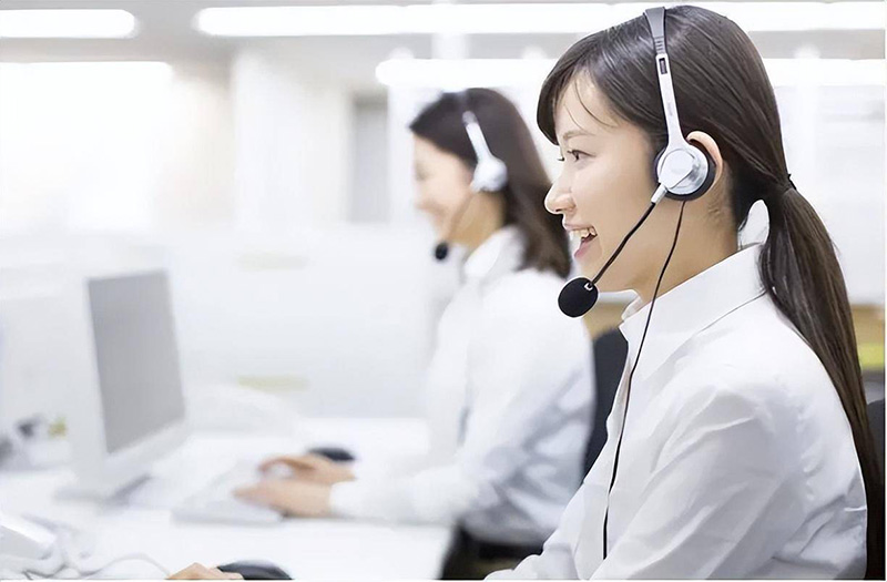 Easy - Chinese, British, and Japanese customer service, smooth communication